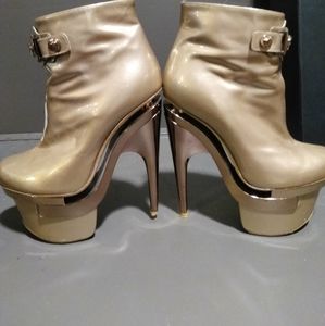 SOLD!!!!!Versace platform boot heels